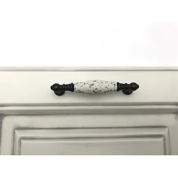 Poignée MOET / Porcelaine à motif – noir ancien