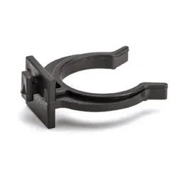 Fixation du pied sur un socle en plastique