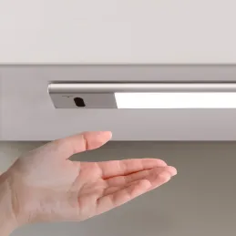 Éclairage LED sous meuble avec capteur tactile KRAUS II / Aluminium
