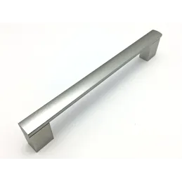 Poignée PUERTO / Imitation inox