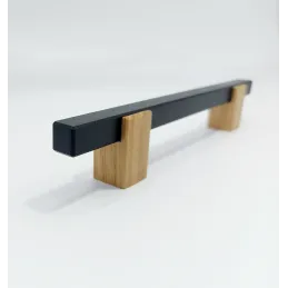Poignée en bois LEO / Noire – hêtre naturel