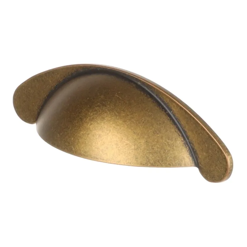 Poignée coquille SHELL / Laiton patiné
