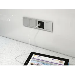 Prise électrique VersaHit Mono 1 x 230 V SCHUKO / Acier inoxydable
