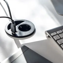 Prise encastrable de bureau CIRCLE 80 SCHUKO 1x230V + USB A-C / Noire