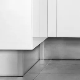 Lot de 2 plinthes de cuisine de 2,35 m avec accessoires PLASLINE / Argent