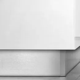 Lot de 2 plinthes de cuisine de 2,35 m avec accessoires PLASLINE / Argent