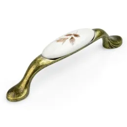 Poignée LUNAS / Laiton vieilli – motif fleur marron