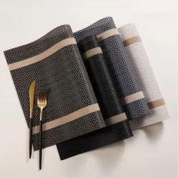 Set de table GENIA 300 x 450 mm / Noir et or