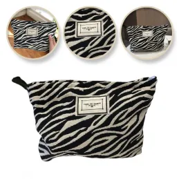 Trousse de maquillage ZEBRA / Blanc-noir