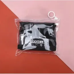 Set de voyage de contenants et flacons pour cosmétiques HOLIDAY / Noir