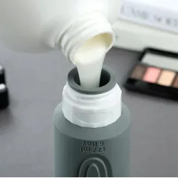 Set de voyage de flacons en silicone pour cosmétiques EMPORA / Noir