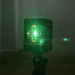 Niveau laser en croix avec support