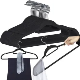 Lot de 20 cintres à épaules crantées / Noir