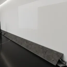 Profil d’étanchéité EGGER Metal Rock anthracite / F121