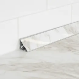 Profilé d’étanchéité KRONOSPAN VENATO brillant / K023 SQ