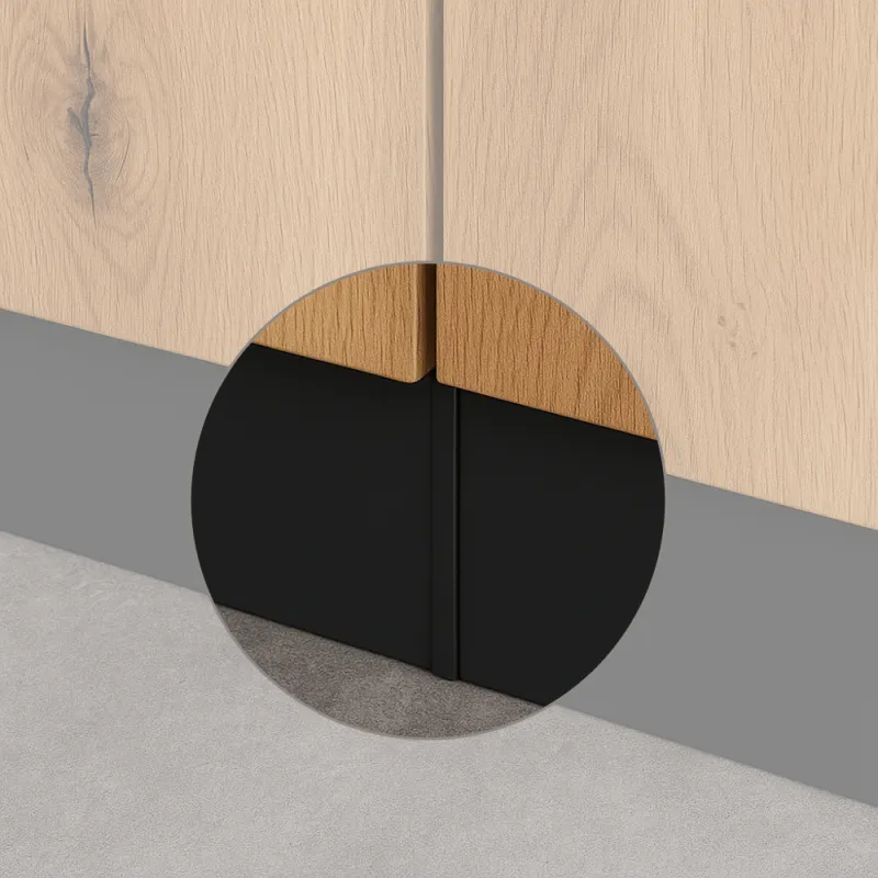 Raccord linéaire pour plinthe de cuisine en plastique 126 / Noir