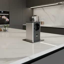 Prise escamotable SQUARE UP SCHUKO 1×230 V + USB A-C / Inox