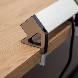 Prise encastrable de bureau DESK 3x230V + 2xUSB pour recharge / Inox