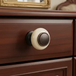 Bouton de meuble RAENA / Porcelaine – patine brune