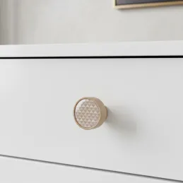 Bouton de meuble en bois ARSIA / hêtre – triangles beiges