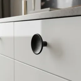 Bouton de meuble en bois RENO / Noir laqué