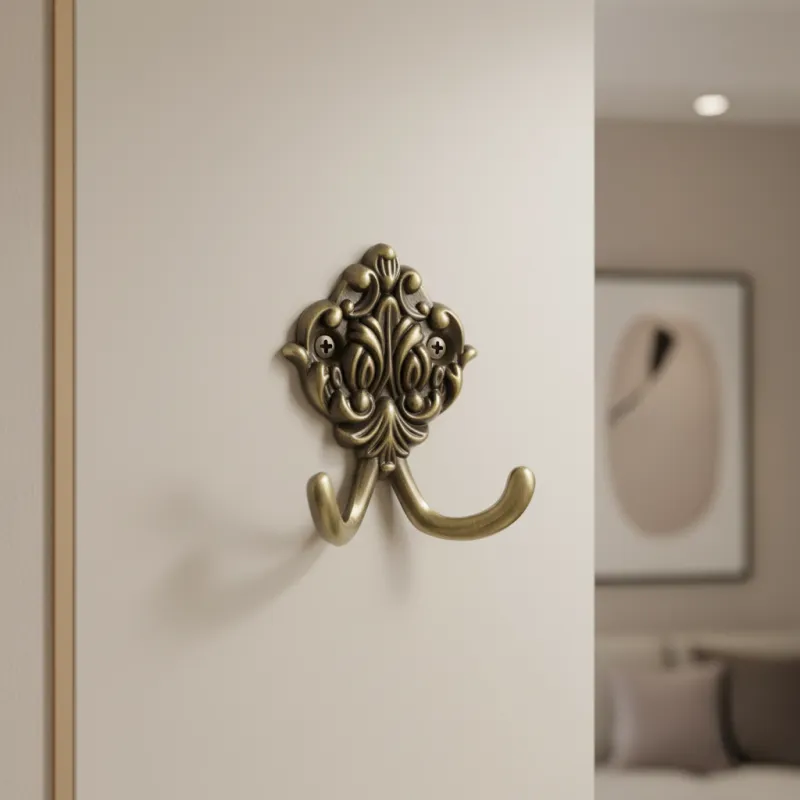 Porte-manteau rustique RITUAL / Laiton vieilli