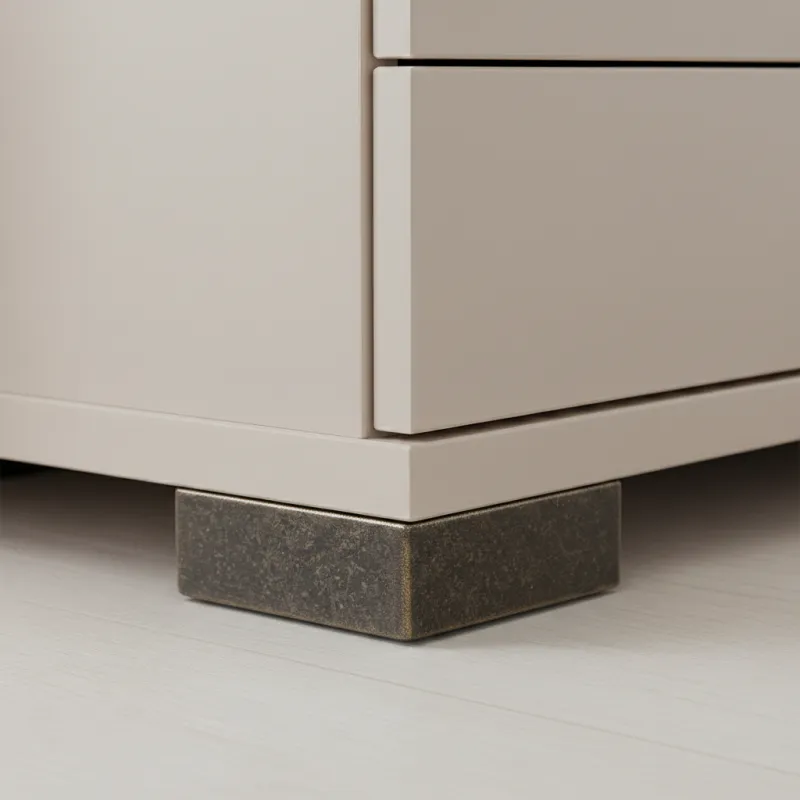 Pied en plastique 20 mm 60x60 / Laiton patiné