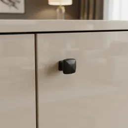 Bouton de meuble MARON / Noir mat