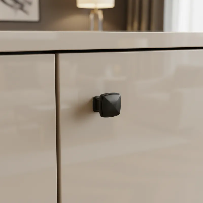 Bouton de meuble MARON / Noir mat