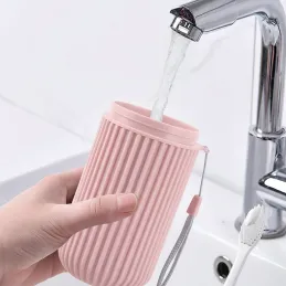 Étui de voyage pour brosses à dents / Rose
