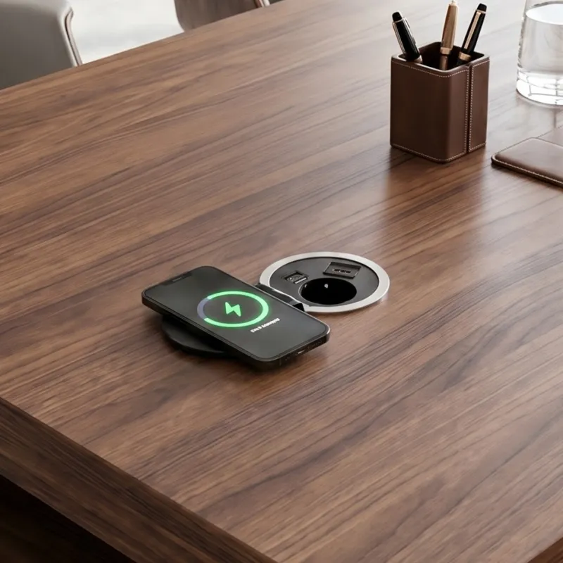 Prise encastrable de bureau LUPO FRENCH 1x230V + USB A/C – Noir