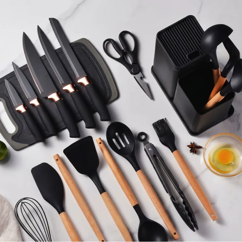 Set de 12 pièces de couverts et couteaux de cuisine avec ciseaux et planche ELYS / Noir