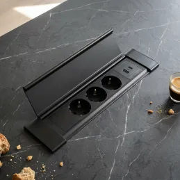 Bloc multiprise encastrable SLIM BOX SCHUKO 3× 230 V + USB / Noir mat