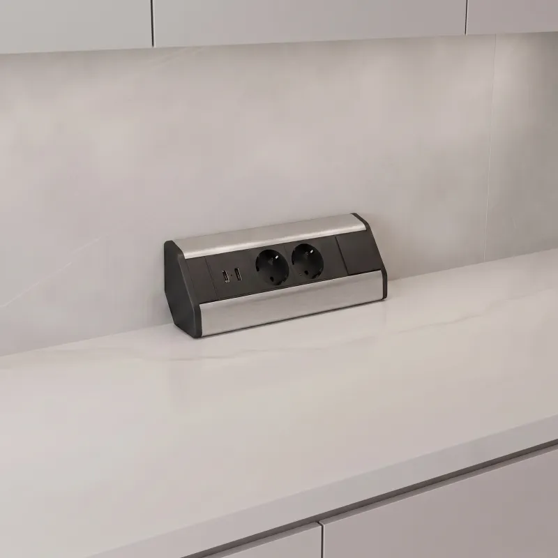Bloc multiprise encastrable CORNER SCHUKO 2x 230V + USB A-C / Inox