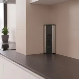 Bloc multiprise encastrable CORNER SCHUKO 2x 230V + USB A-C / Inox