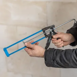 Pistolet extrudeur pour cartouches ECCO