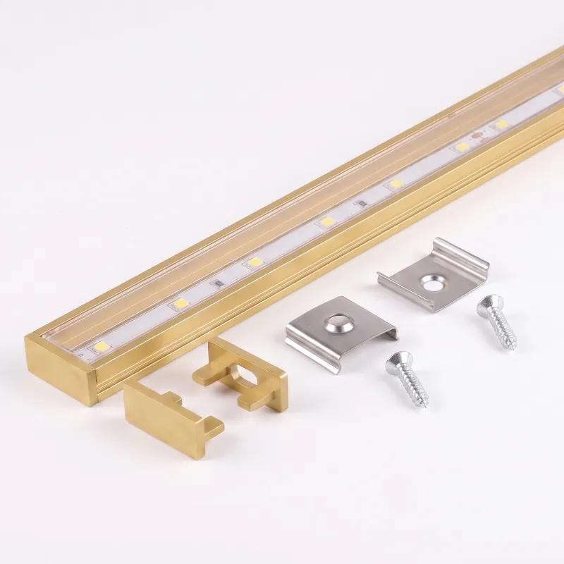 Lot de 1 m de profilé ZARIA pour éclairage LED avec diffuseur transparent, embouts et fixations / Doré