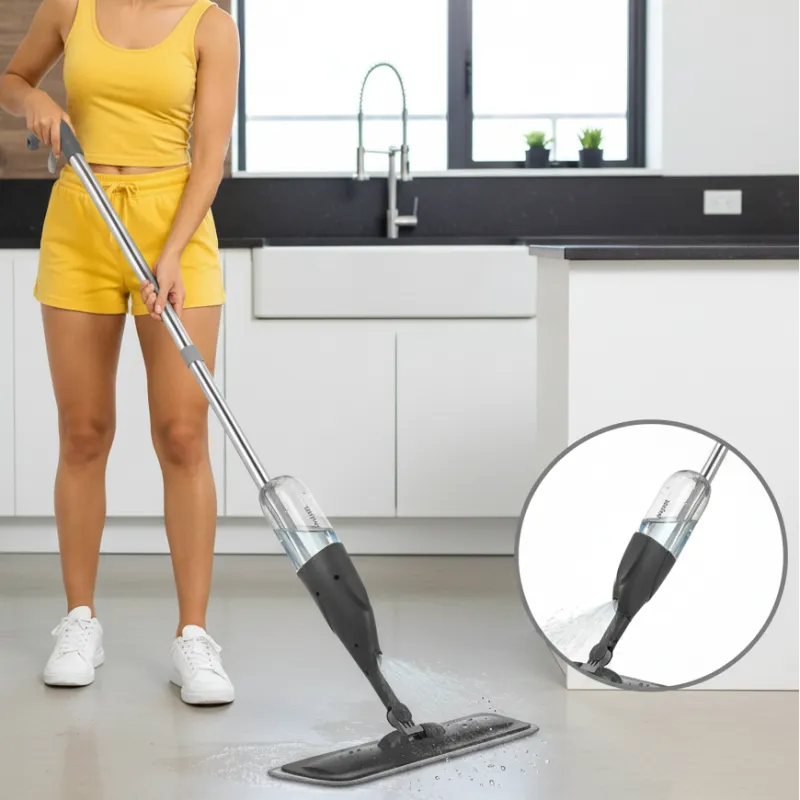Balai à franges universel avec pulvérisateur d’eau CLEANY 300 ml