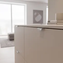 Poignée de chant de porte BELLA / Chrome mat