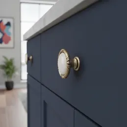 Bouton de meuble VIVALDI mini / Vieux laiton