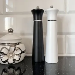 Ensemble de 2 moulins en céramique pour sel et poivre / Noir-blanc