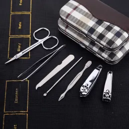 Set de manucure de 7 pièces / Marron - chrome