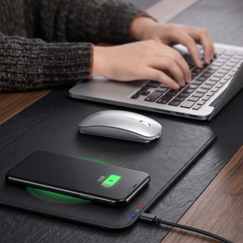 Tapis de souris avec chargeur sans fil pour téléphone LUXPAD / Noir