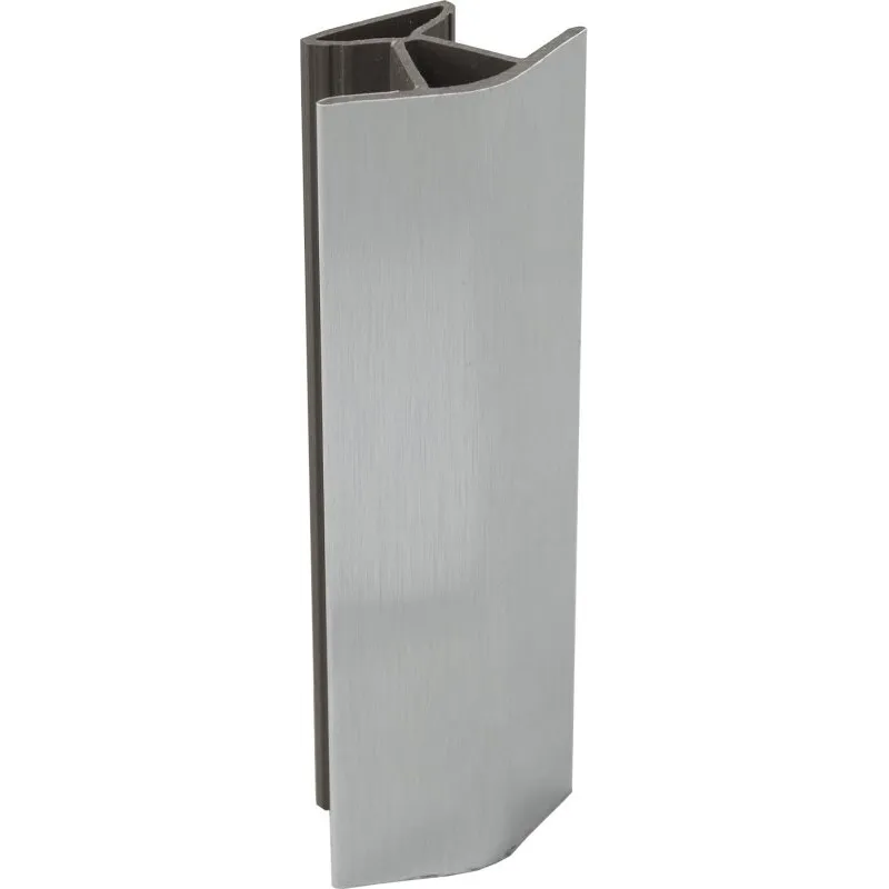 Raccord à 135° pour socle / Aluminium brossé