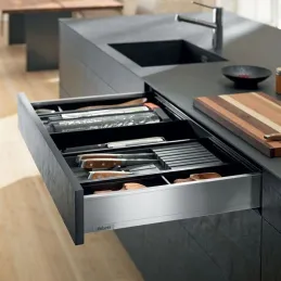 Boîte de cuisine BLUM – Legrabox « M » / Inox
